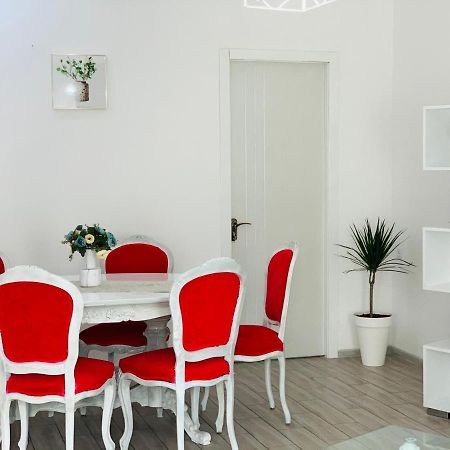 Sweet Apartment In Kutaisi Exterior foto