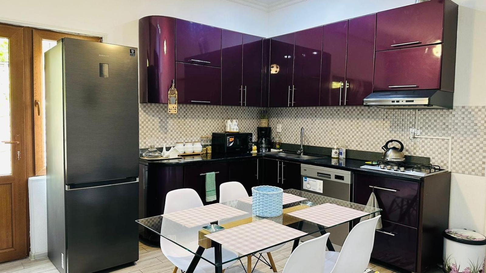 Sweet Apartment In Kutaisi Exterior foto